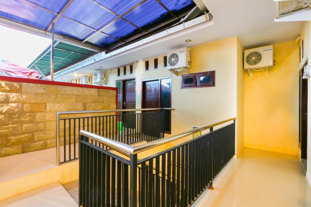 Oyo Life 3064 Mahameru Kost Putra Jembel Exterior foto